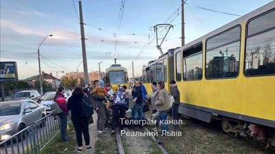 У Львові жінка потрапила під трамвай