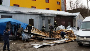 Ураган на Житомирщині: зірваний дах вбив жінку та травмував її доньку (фото)