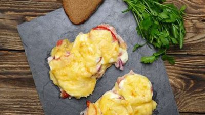 5 рецептів м’яса по-французьки зі свинини