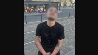 У Львові зловмисник пограбував жінку на кріслі колісному