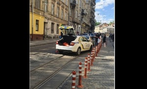 У Львові сталася ДТП: дитину забрали до лікарні (фото)