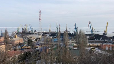 росія скаржиться на обстріл іноземного судна в Азовському морі