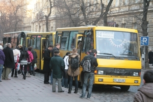 Львів’яни закликають не платити за проїзд у брудних та холодних автобусах