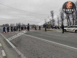 У поліції повідомили, яка ситуація на трасі "Київ–Чоп" у зв’язку з перекриттям (фото, відео)