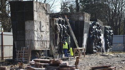 Стало відомо, що буде на місці Монумента слави у Львові