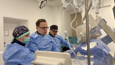 У Львові хірурги відновили кровотік до серця без розрізу грудної клітки