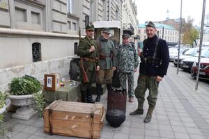 У центрі Львова діє виставка спорядження та військової техніки вояків УПА