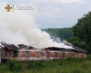 На Львівщині горіла будівля (ФОТО)