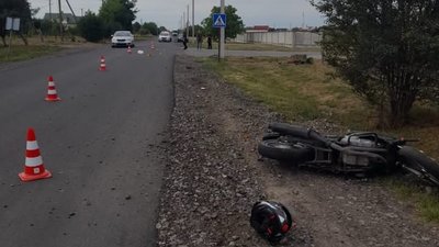 На Львівщині неповнолітня мотоциклістка збила 70-річну жінку
