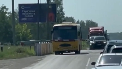 На Львівщині водій автобуса грубо порушив ПДР (ВІДЕО)