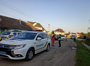 На Прикарпатті п'яний водій вчинив смертельну ДТП, один пішохід загинув (фото)