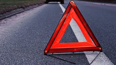 На автодорозі "Львів-Самбір-Ужгород" водій спричинив ДТП: серед травмованих - підліток