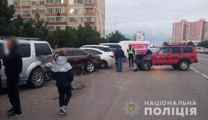 Взяв авто у мами: неповнолітній хлопець розтрощив шість автомобілів на Одещині (ВІДЕО, ФОТО)