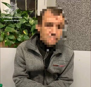 У Львові чоловік у розшуку видав себе патрульмим тим, що перебігав дорогу у невстановленому місці