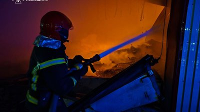 На Львівщині вогнеборці ліквідували масштабну пожежу (ФОТО)