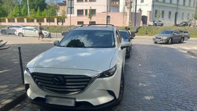 У Львові на перехресті вулиць Бандери та Вербицького автомобіль збив жінку