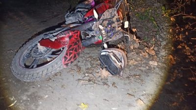 На Львівщині мотоцикл вилетів з дороги: водій та 17-річний пасажир у лікарні