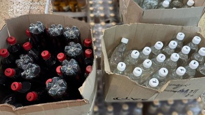 На Дніпропетровщині ліквідували підпільний цех з виробництва алкоголю