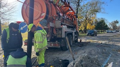 Львівводоканал проводить гідродинамічну промивку та відеообстеження найстарішого колектора