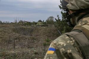 У зоні ООС внаслідок ворожих обстрілів було поранено трьох українських військових