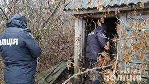 На Чернігівщині родичі вбитої жінки у сараї знайшли підозрюваного у вбивстві