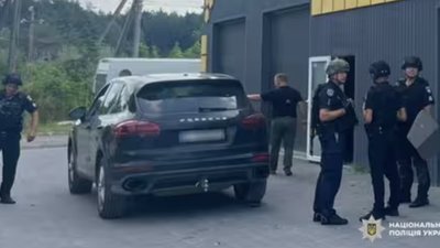 Вбивство в автосервісі поблизу Львова: підозрюваний у стрілянині вчинив самогубство (ФОТО)