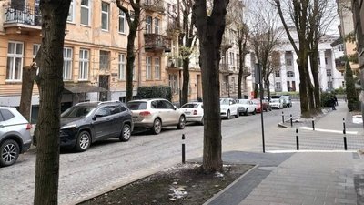 У Львові вулицю Чернігівську біля обласної клінічної лікарні зроблять односторонньою