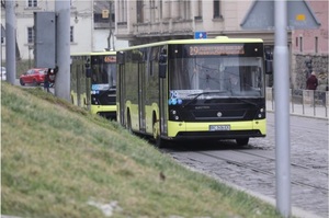 У Львові відновили пільгове перевезення пасажирів транспорту, проте скоротили час дії пільги