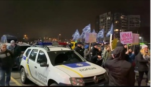 На Сихові проходить марш проти насильства над жінками "Поверни собі ніч" (відео)