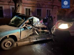 В Одесі водій швидкої заснув за кермом і вчинив ДТП (фото)