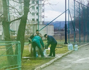 У Трускавці чоловік втратив свідомість у черзі за водою біля криниці