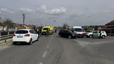 Потрійна ДТП на трасі «Львів-Самбір»: госпіталізовано шестеро людей