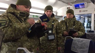 Уряд ухвалив рішення проводити прикордонний і митний контроль безпосередньо у вагонах потяга