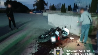 Внаслідок ДТП на Буковині загинув 19-річний водій мотоцикла