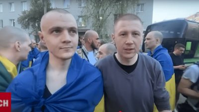 Зустрілися несподівано в автобусі: з російського полону повернулися рідні брати