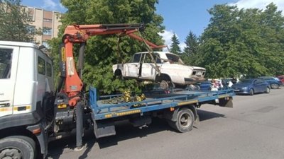 У Львові на арештмайданчик перемістили ще три покинуті автівки