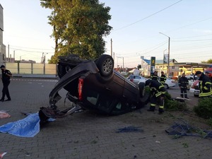 У Хмельницьку перекинувся автомобіль, є жертви (фото)