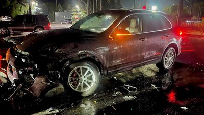 В Івано-Франківську 19-річна водійка «Porsche Cayenne» спричинила ДТП з потерпілими