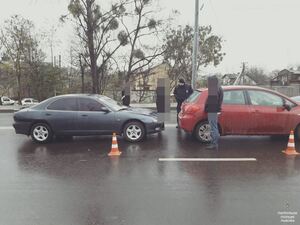 Водій в наркосп’янінні не помітив попереду автомобіль та вчинив ДТП