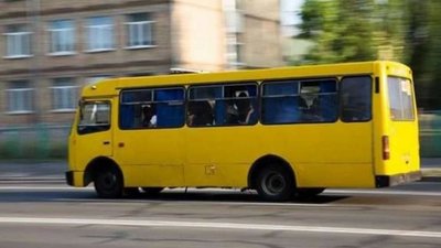 У Львові водій машрутки втік з місця ДТП