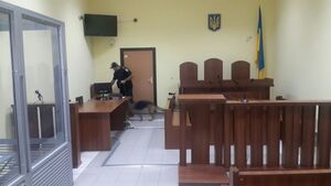 Поліцейські перевіряють повідомлення про замінування приміщення судів у Львові (фото)