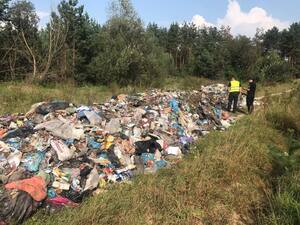 Прокуратура розслідуватиме вивезення львівського сміття на несанкціоноване сміттєзвалище (фото)