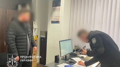 Двом поліцейським оголошено підозру через насильство біля Голосіївського ТЦК у Києві