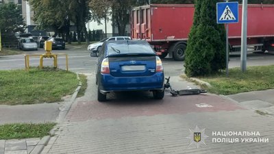 У Львові у ДТП постраждала водійка самоката