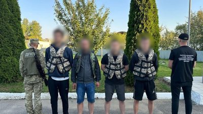 На Закарпатті затримали організаторів схеми з переправлення чоловіків за кордон