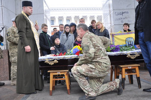 У Києві попрощалися з легендарним воїном бтальйону Донбас "Сенсеєм" (фото)