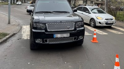 У Львові водій збив двох школярок