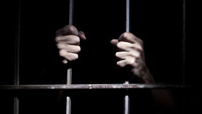 У Львові засудили чоловіка, який у рушнику пересилав наркотики у колонію