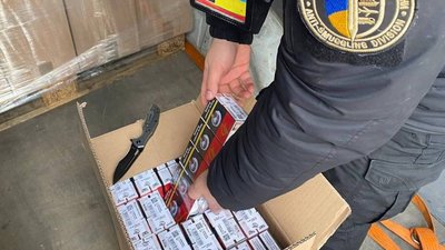 Львівський фонд спіймали на ввезенні тютюну на 3,5 млн грн