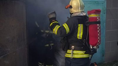 На Львівщині через пожежу в підвалі ледь не згорів житловий будинок